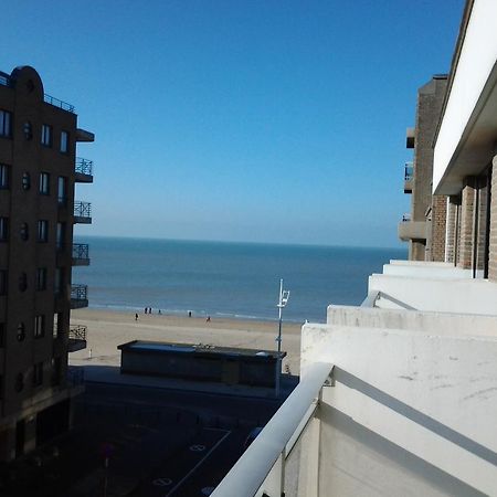 Zonnig Appartement Met Zeezicht Koksijde Luaran gambar